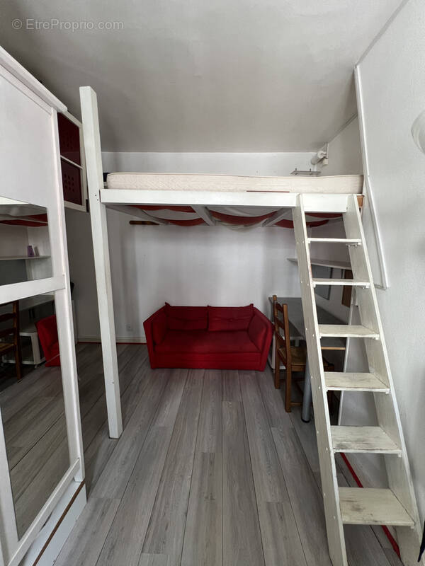 Appartement à PARIS-14E