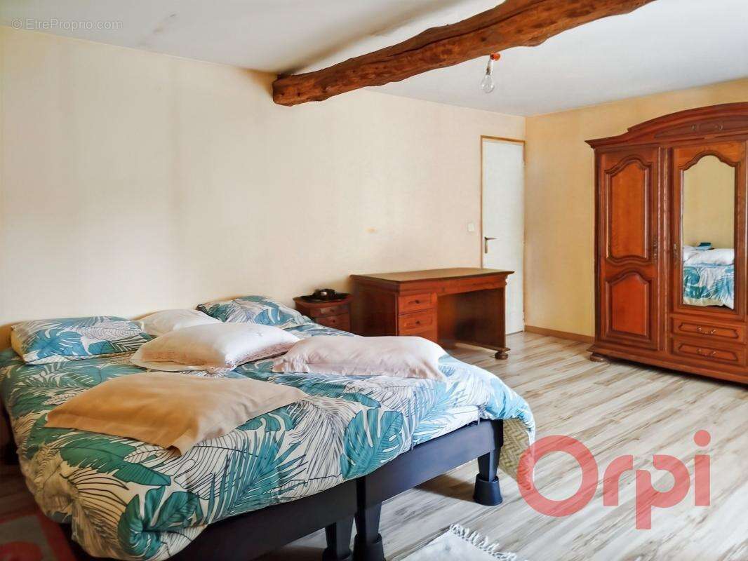 Maison à LURCY-LEVIS