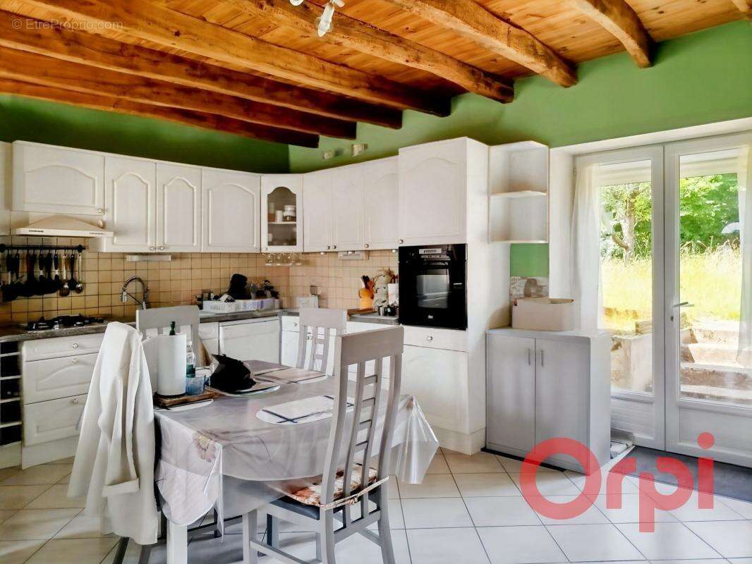 Maison à LURCY-LEVIS