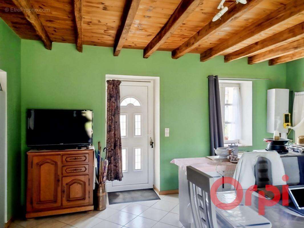 Maison à LURCY-LEVIS