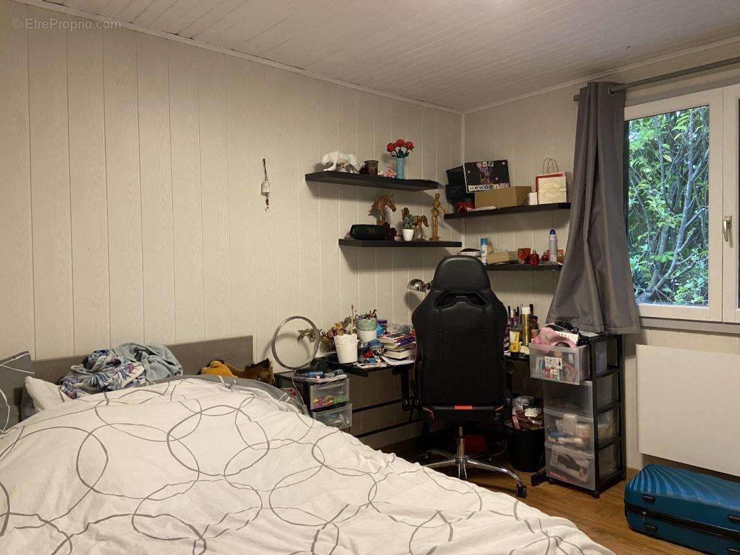 Maison à LA CHAPELLE-AUBAREIL