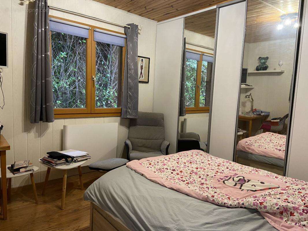 Maison à LA CHAPELLE-AUBAREIL