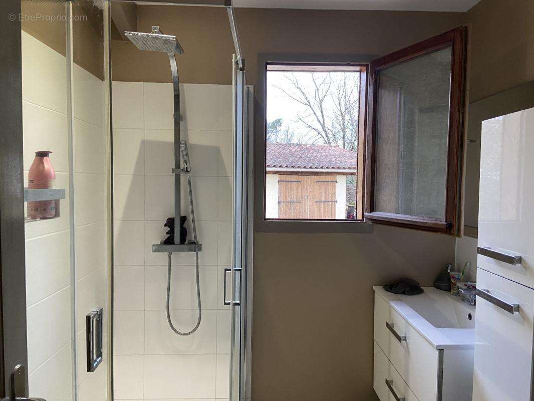 Maison à LA CHAPELLE-AUBAREIL