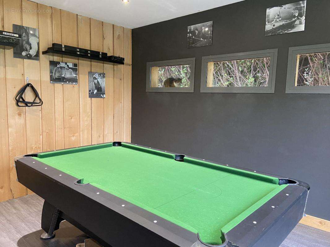 Maison à LA CHAPELLE-AUBAREIL