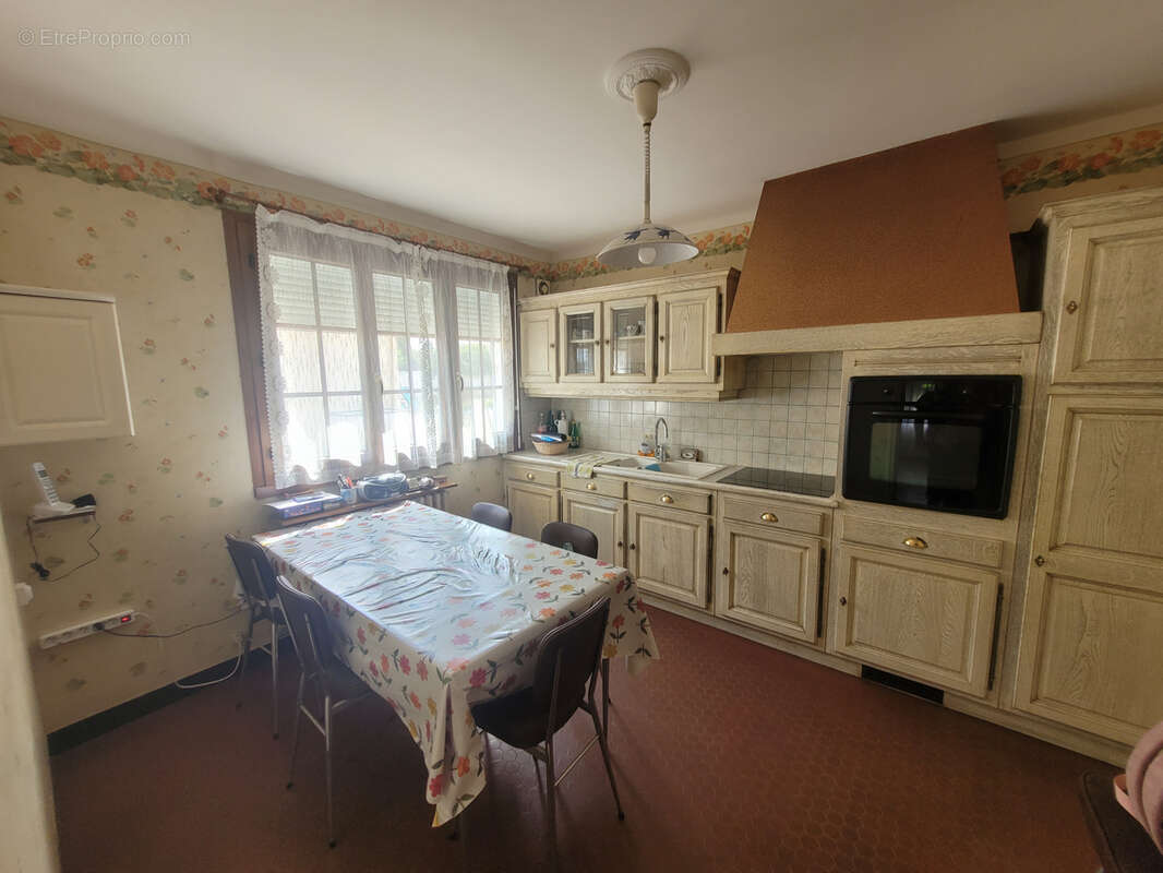 Maison à NOYEN-SUR-SARTHE