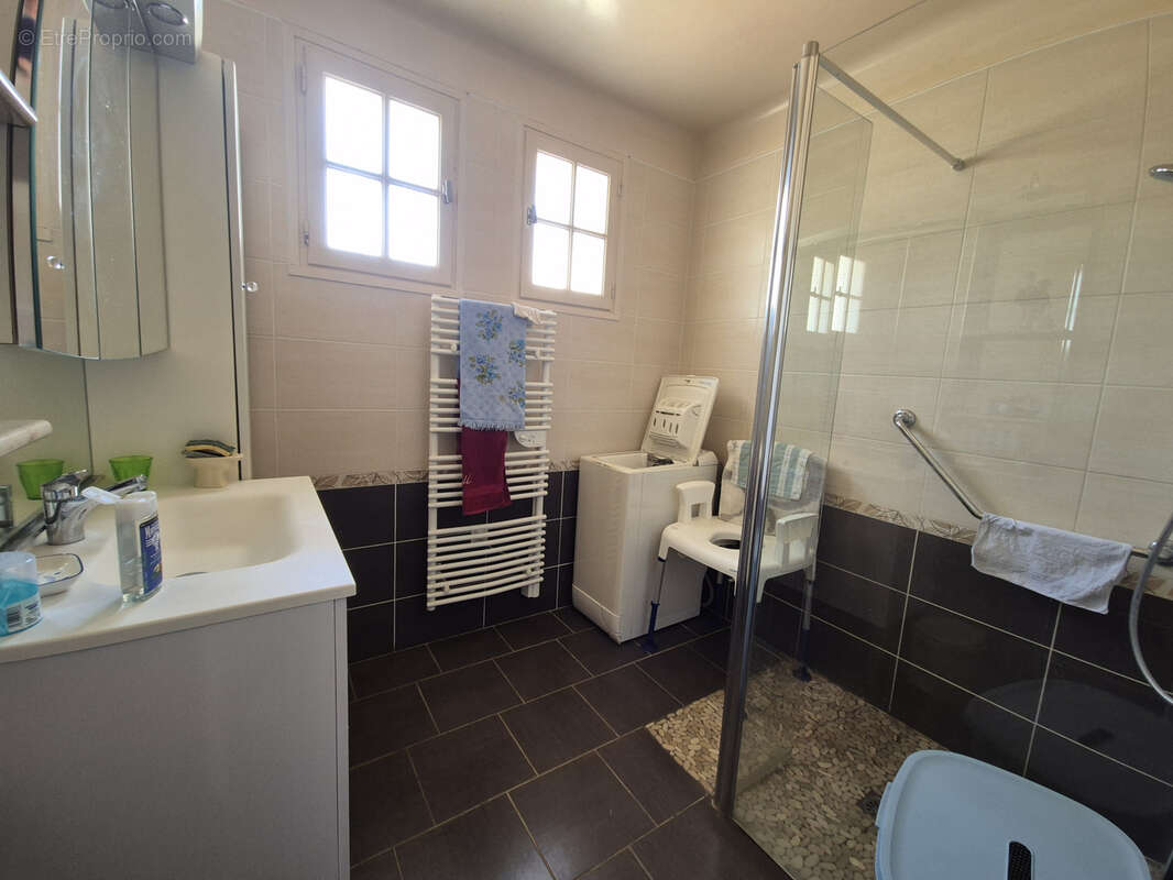 Maison à NOYEN-SUR-SARTHE