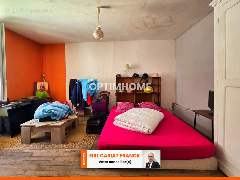 Appartement à SAINT-ETIENNE-DE-FURSAC