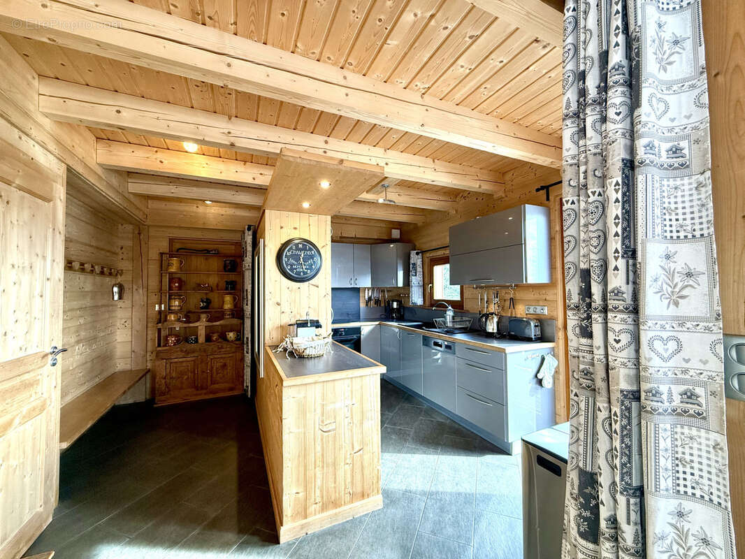 Maison à FONTCOUVERTE-LA-TOUSSUIRE