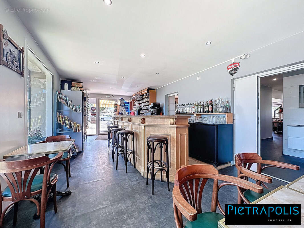 Commerce à LE PUY-EN-VELAY