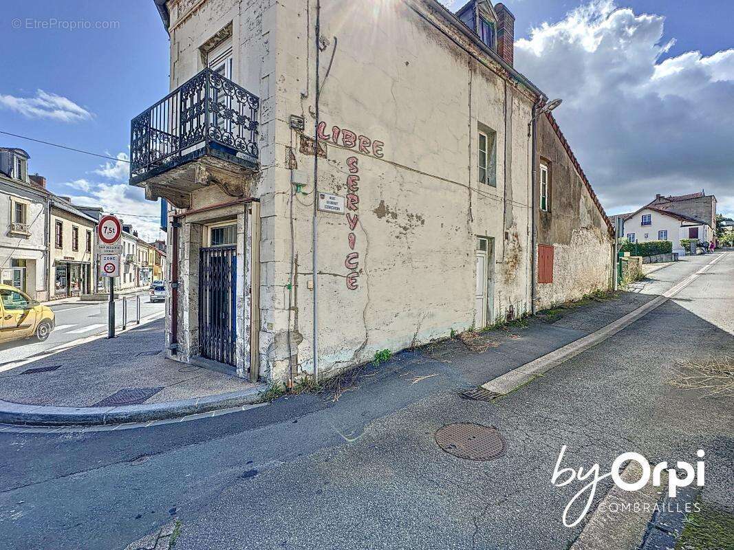 Maison à SAINT-ELOY-LES-MINES