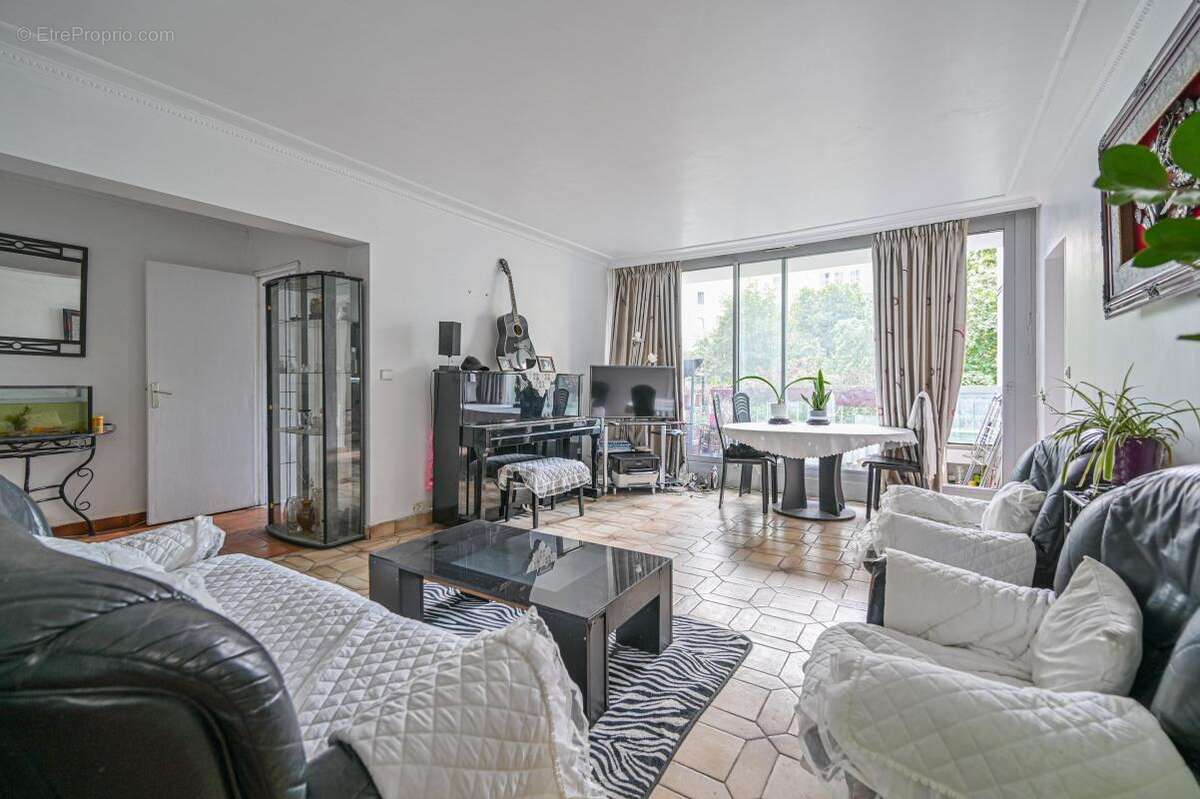 Appartement à PARIS-19E