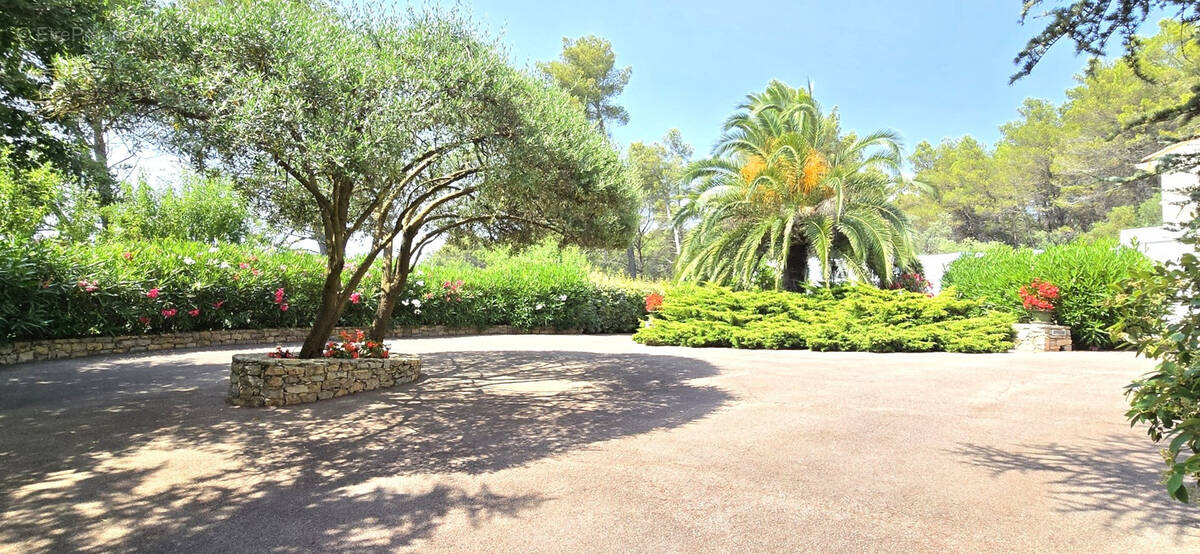 Maison à DRAGUIGNAN