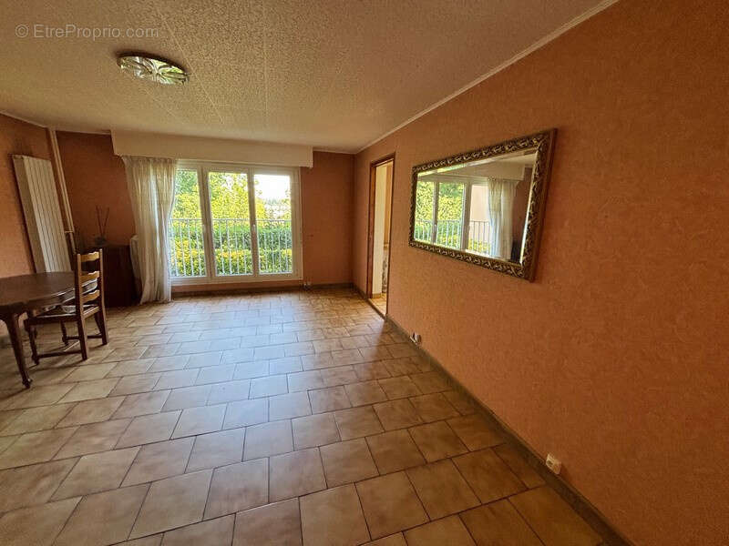 Appartement à CANTELEU