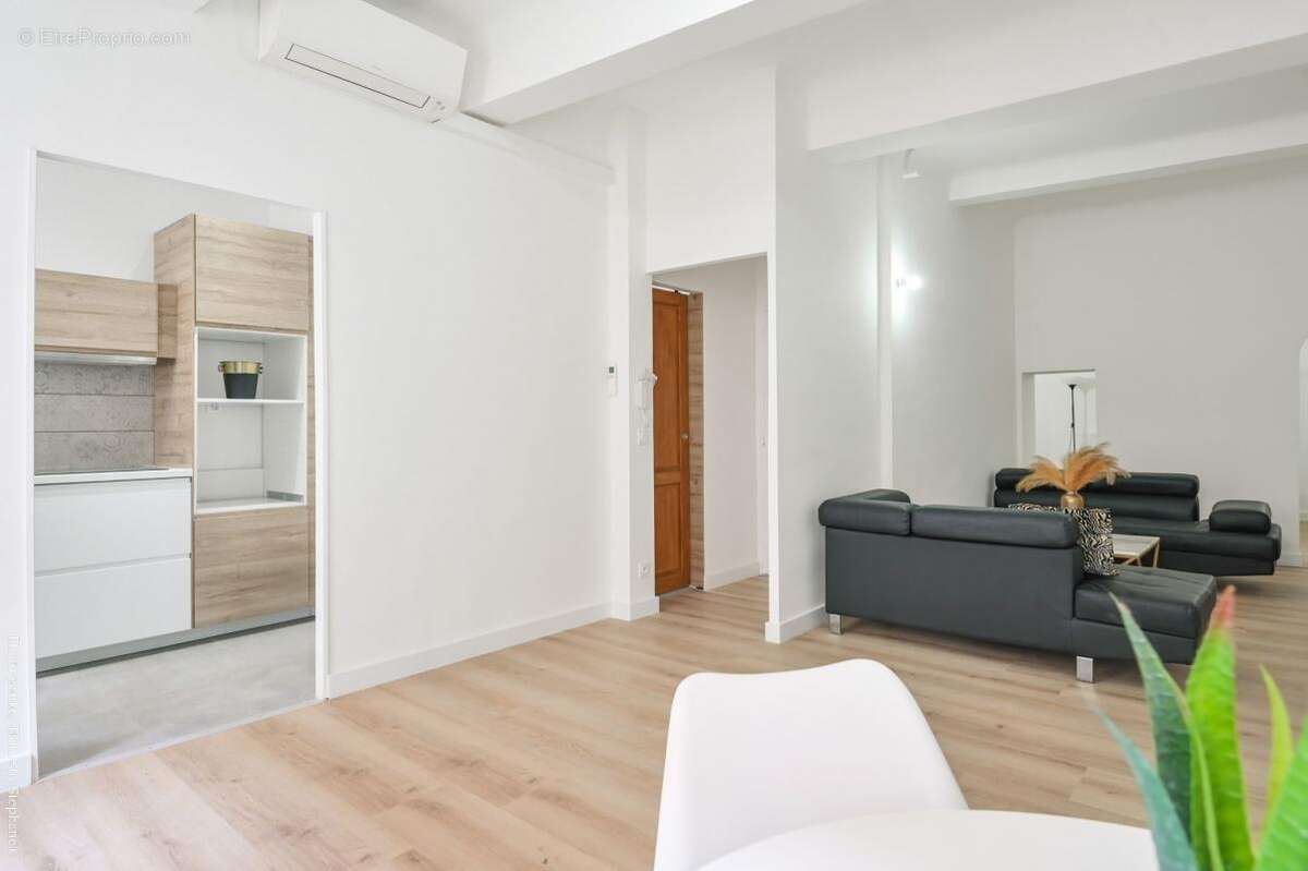 Appartement à SANARY-SUR-MER