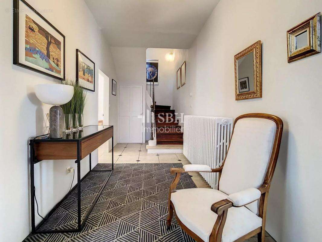 Maison à PERNES-LES-FONTAINES