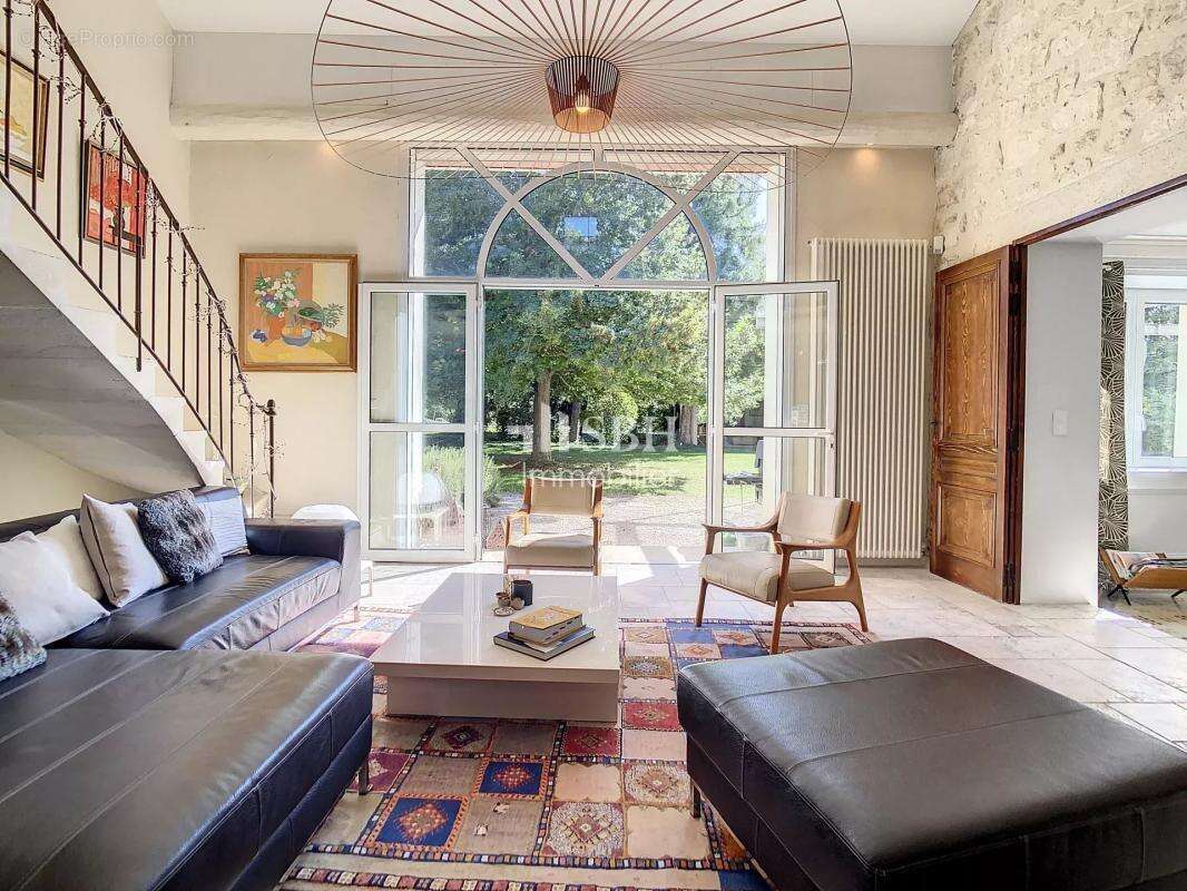 Maison à PERNES-LES-FONTAINES