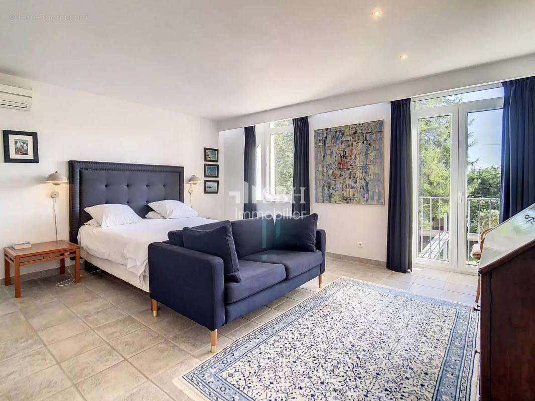 Maison à PERNES-LES-FONTAINES