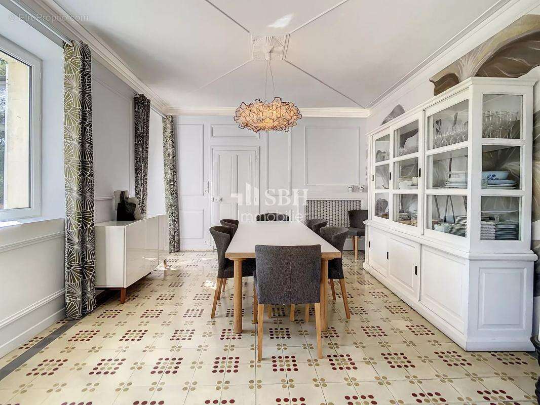 Maison à PERNES-LES-FONTAINES