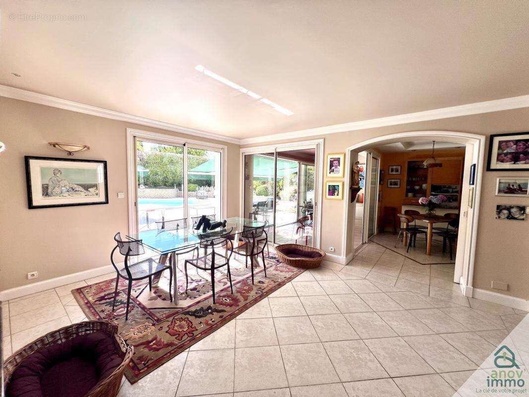 Maison à BUXEROLLES