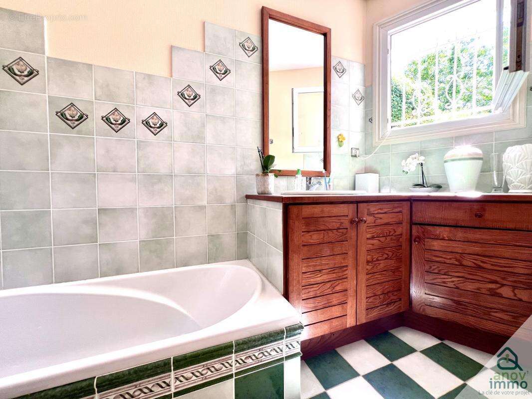 Maison à BUXEROLLES