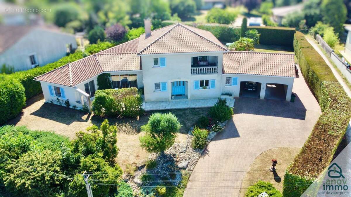 Maison à BUXEROLLES