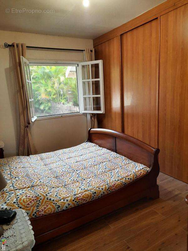 Maison à SAINTE-SUZANNE