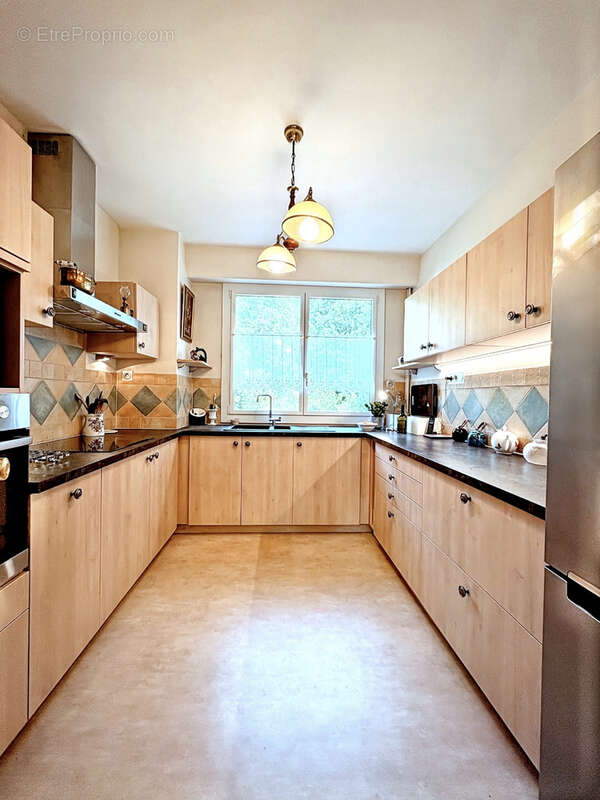 Appartement à AVRILLE