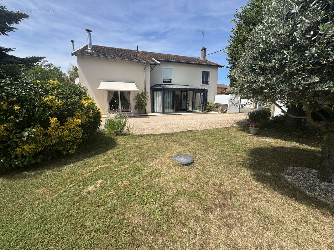 Maison à VILLETTE-D&#039;ANTHON