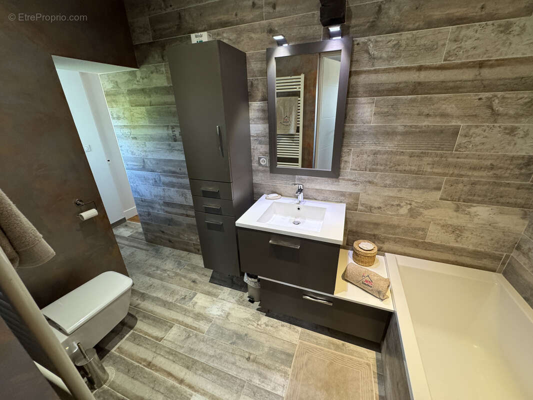 Maison à VILLETTE-D&#039;ANTHON