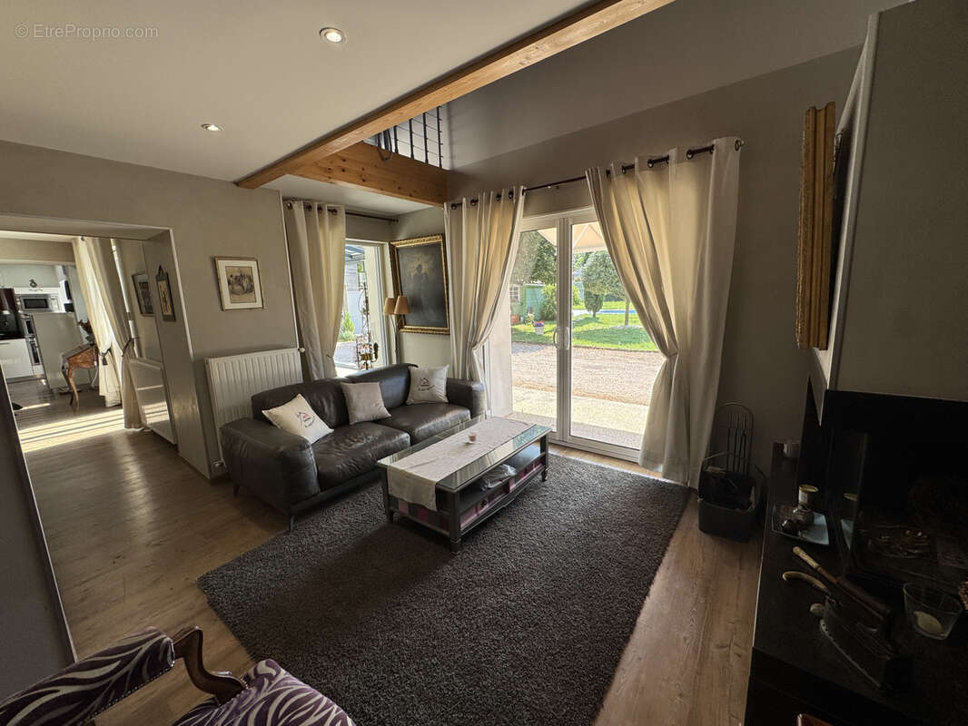 Maison à VILLETTE-D&#039;ANTHON