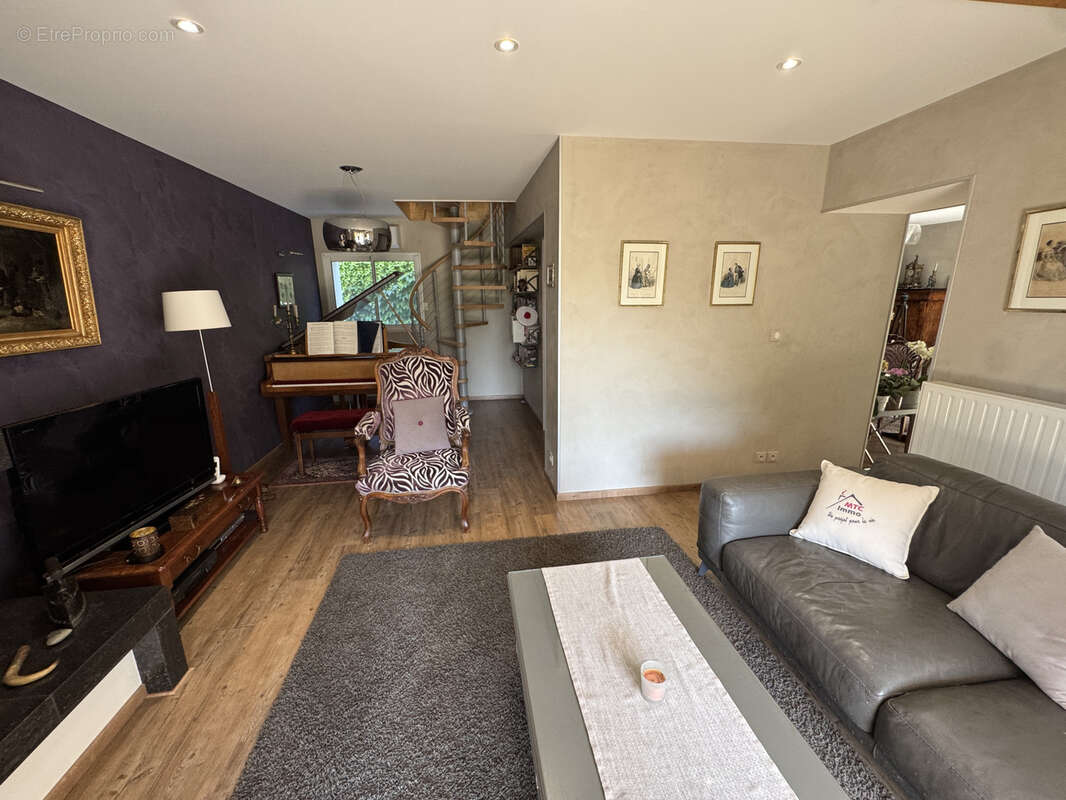 Maison à VILLETTE-D&#039;ANTHON