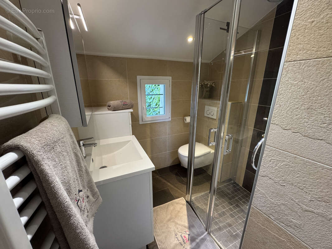 Maison à VILLETTE-D&#039;ANTHON