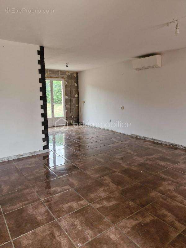 Maison à PERCENEIGE