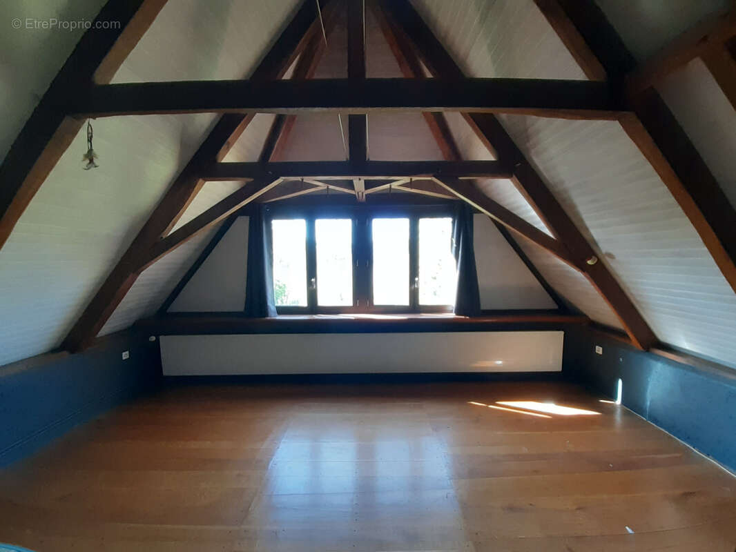 Maison à SAINT-LAURENT-LES-TOURS