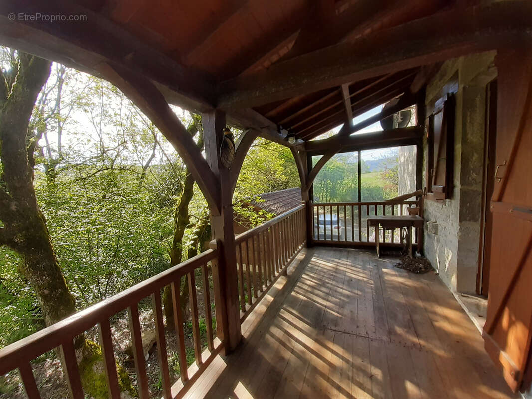 Maison à SAINT-LAURENT-LES-TOURS