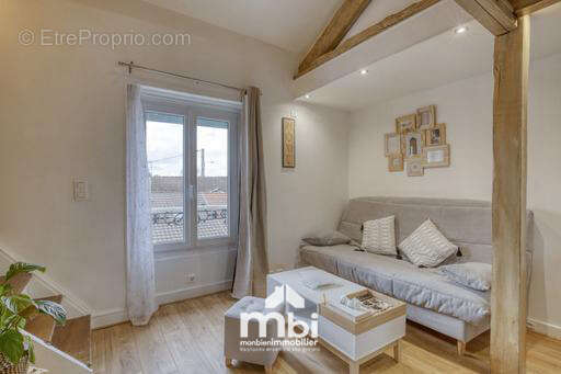 Appartement à LA CHAPELLE-EN-SERVAL