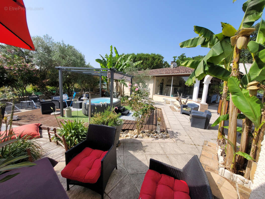 Maison à BIRAC-SUR-TREC