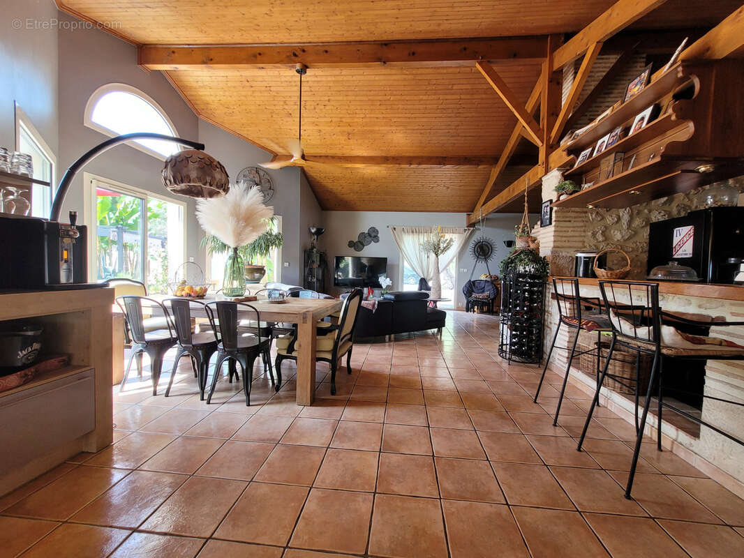 Maison à BIRAC-SUR-TREC