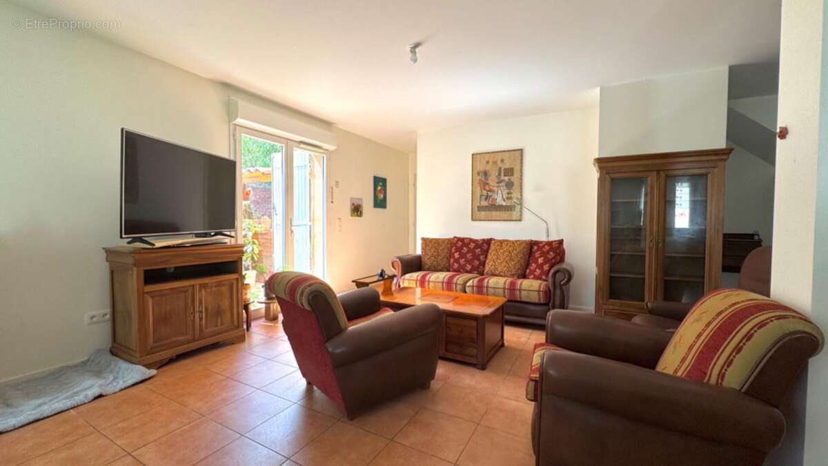 Maison à BORMES-LES-MIMOSAS