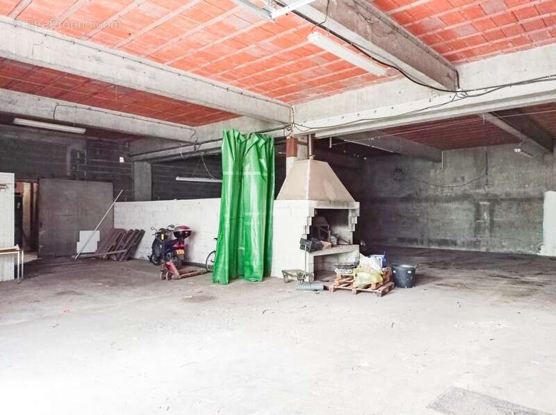 Commerce à SAINT-AMANS-VALTORET