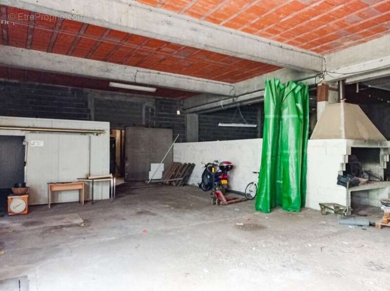 Commerce à SAINT-AMANS-VALTORET