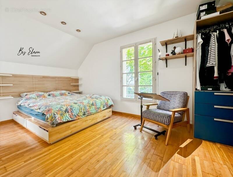 Maison à BUSSY-SAINT-GEORGES