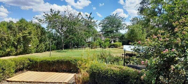 Maison à SAINT-BONNET-DE-FOUR