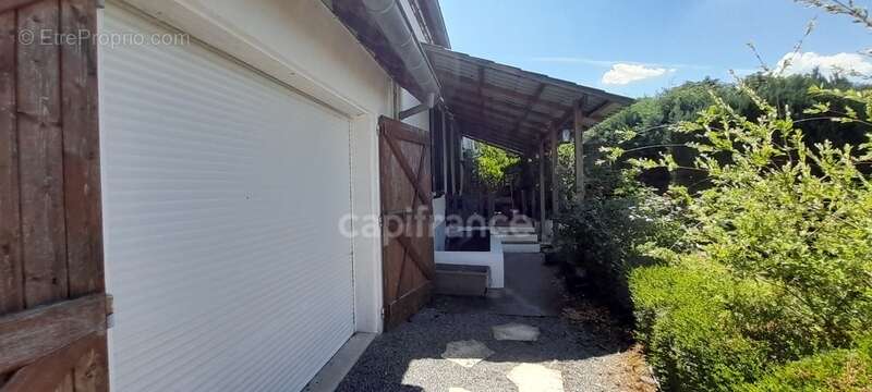 Maison à SAINT-BONNET-DE-FOUR