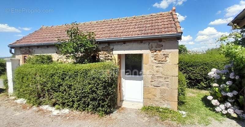 Maison à SAINT-BONNET-DE-FOUR