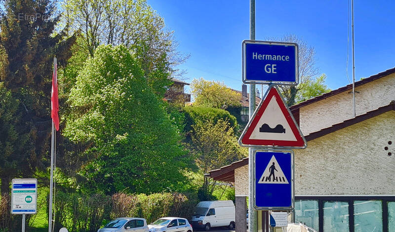 Maison à CHENS-SUR-LEMAN