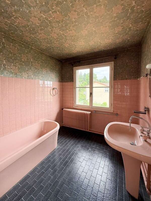 Maison à LE CREUSOT