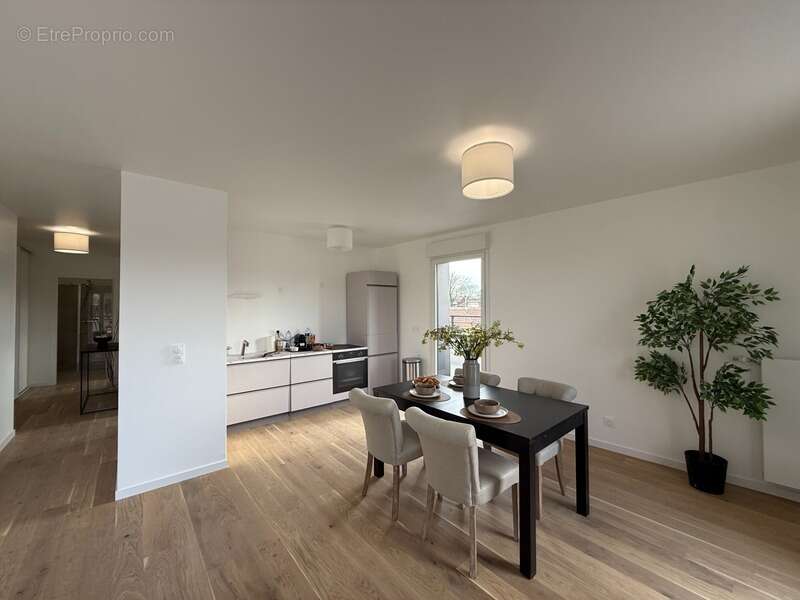 Appartement à MONT-SAINT-AIGNAN