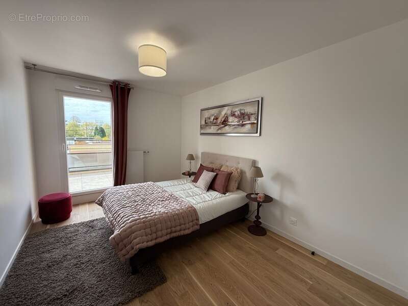 Appartement à MONT-SAINT-AIGNAN