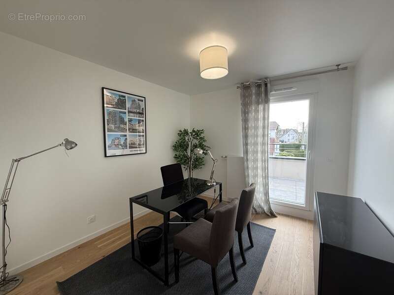 Appartement à MONT-SAINT-AIGNAN